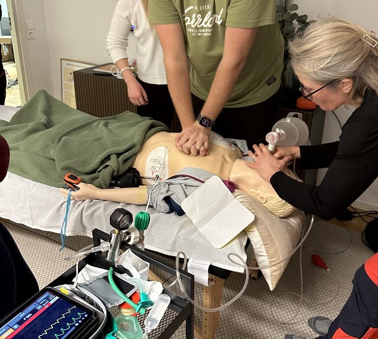 HLR kurs utbildning med Medica Nord